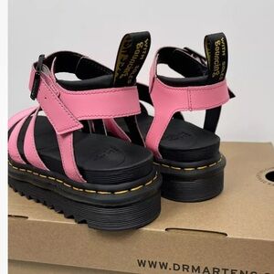 Dr Martens women  light pink lemonade blaire crappy sandals shoes size 10 NWB